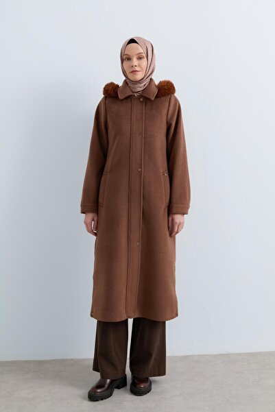 Nihan Kürk Detaylı Seyyar Kapşonlu Kaban Kahve