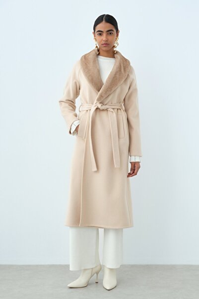 Nihan Kürklü Şal Yaka Kuşaklı Kaşmir Kaban  Bej