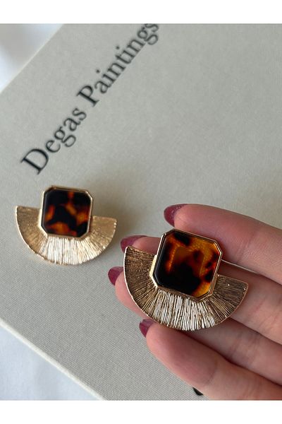 ringbox Gold Leopard Fan Earrings