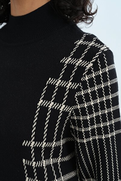 Nihan Ekoseli Dik Yaka Triko Elbise Siyah