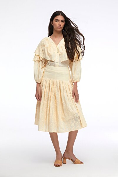 By Mare Style MARJO-Saf Pamuk Çiçek Güpür Desen Midi Açık Sarı Etek