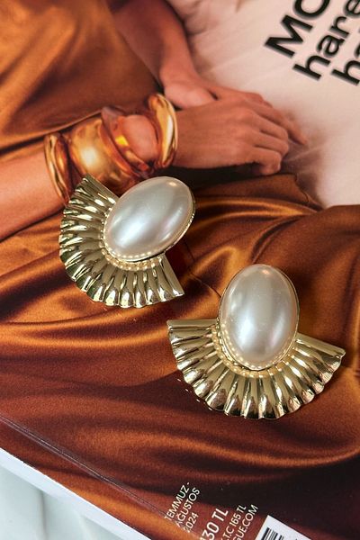 Trendy Butik الصلب لؤلؤة نموذج الأقراط خمر