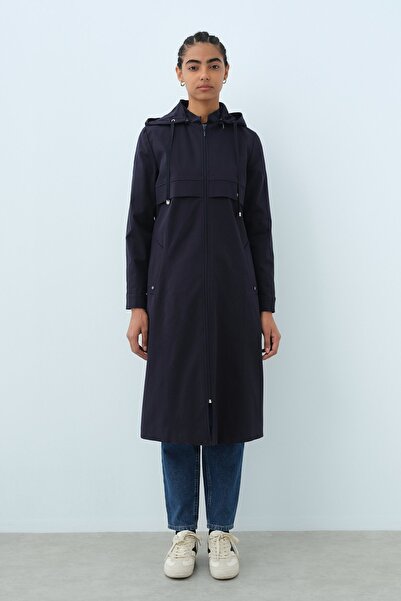 Nihan Seyyar Kapşonlu Cep Detaylı Kap Lacivert