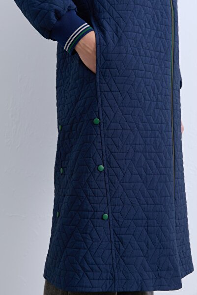 Nihan İnce Kapitone Ribana Detaylı Spor Kap Lacivert