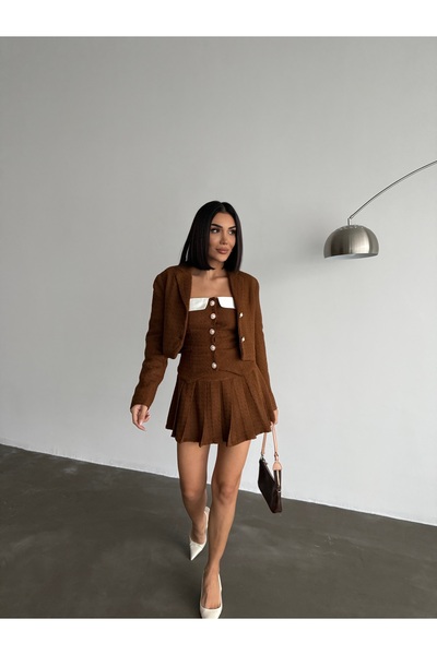 NEW STATION Set de trei piese New Station: jachetă, bluză și fustă, din țesăt...