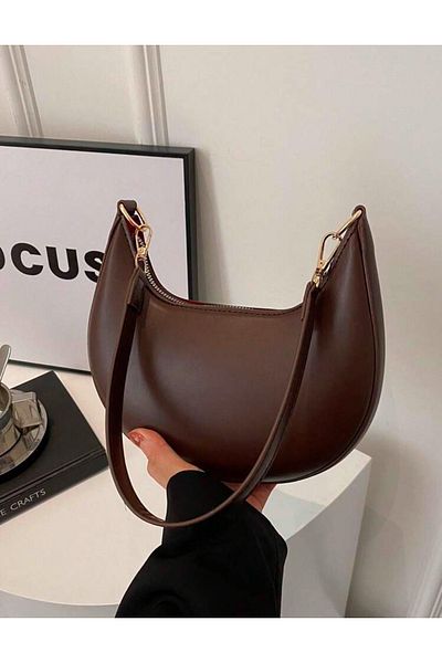 ESTUTE Elegant Touch of Modern Elegance: Minimal Shoulder Bag
