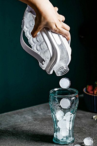 Tilbe Home Folding Ice Cube Mold and Beverage Bottle Practical Portable Ice Cube Mold Maker Water Bottle Ice Box