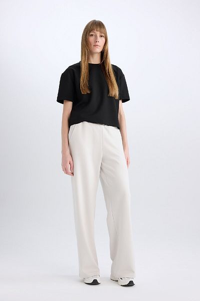 DeFacto Basic Straight Sweatpants mit weitem Bein und elastischer Taille – Soft Touch E5818ax25sp