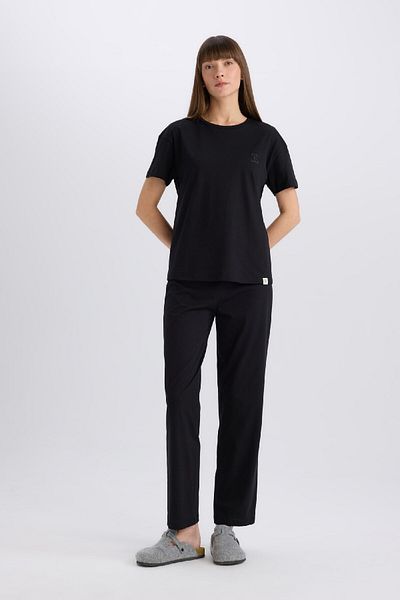 DeFacto Pyjama-Set zum Verlieben – Rundhalsausschnitt, kurze Ärmel, elastische obere Taille, langer Boden E5820AX25
