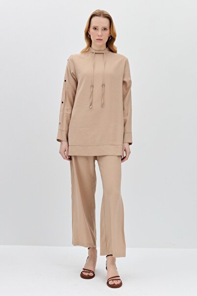 Nihan Kolları Çıt Çıt Detaylı Pantolon Tunik Takım Bej