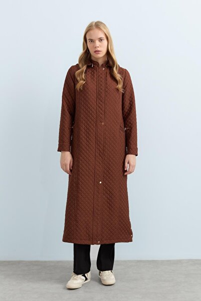 Nihan İnce Kapitone Cep Detaylı Spor Kap Kahve