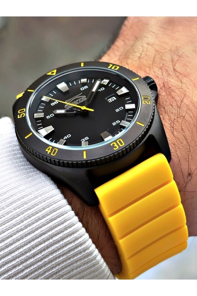 Slazenger Özel Tasarım Takvimli 5 Atm Su Geçirmez Silikon Kordon Erkek Kol Saati