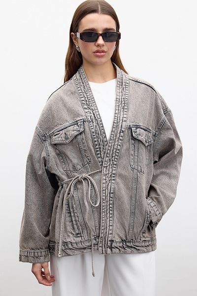 Manuka Anthrazitfarbene Jeansjacke im Kimono-Stil