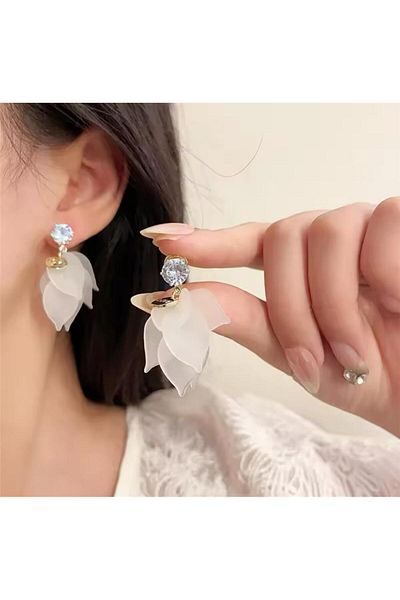 Pelin Aksesuar White Leaf Stone Earrings