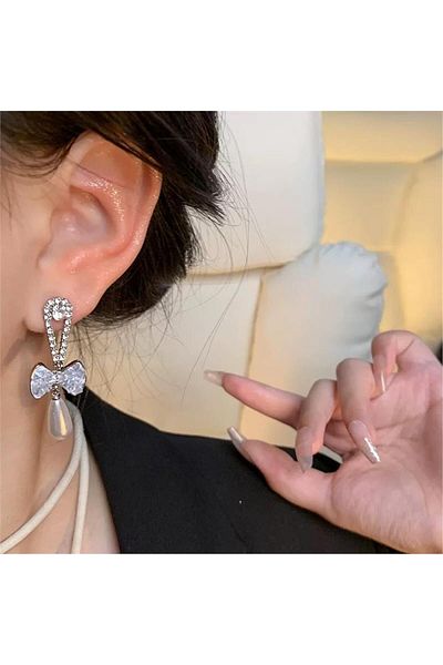 Pelin Aksesuar Silver Pearl Bow Earrings