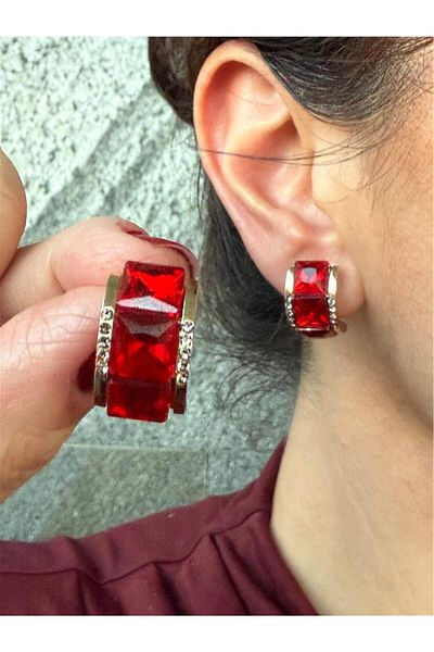 Pelin Aksesuar Red Crystal Baguette Stone Hoop Earrings