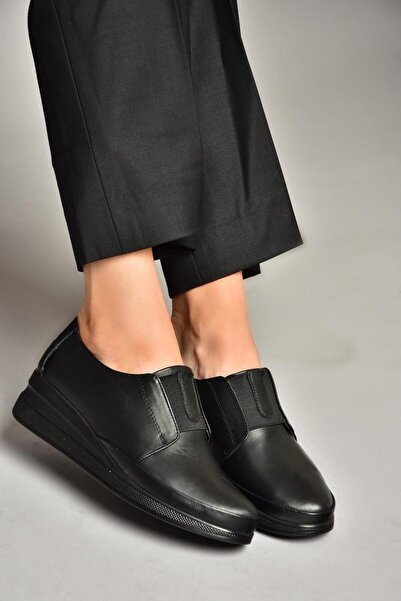 Fox Shoes U555301103 Чорні жіночі черевики з натуральної шкіри та ортопедичною підошвою