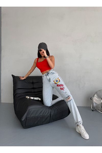 Zeo Basic Mom Jean with Embroidery and Ripped Detail