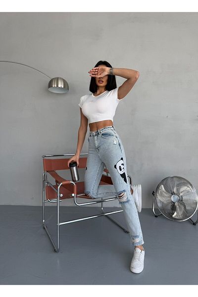 Zeo Basic Mom Jean with Embroidery and Ripped Detail