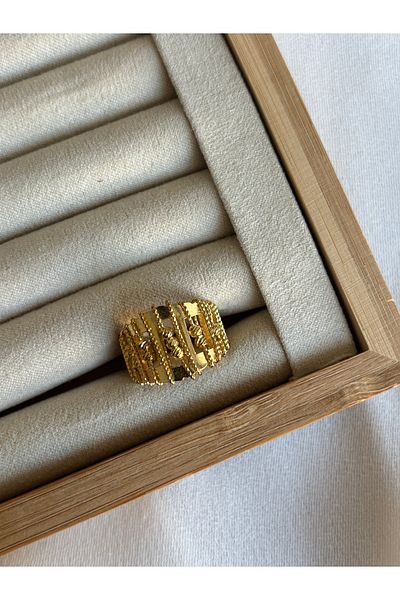 ringbox Gold Dorica Ring