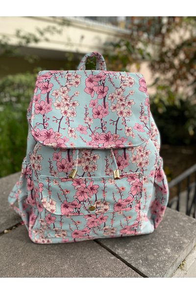 TALKING DREAMS Sakura Water Bottle Backpack with Pocket