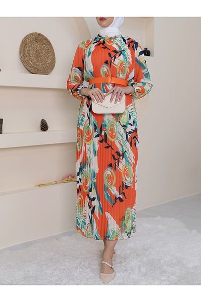 Modamorfo Chiffonkleid mit plissiertem Gürtel vorne