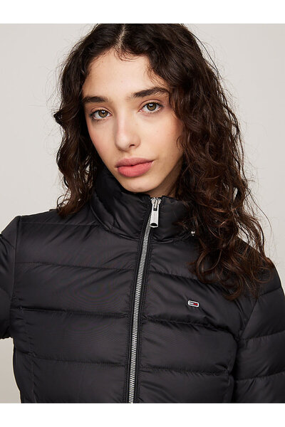 Tommy Hilfiger DW0DW18312 Černá látka