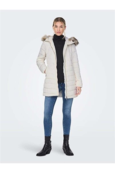 ONLY 15183994   Onlnewellan - Quilted Hooded Fur Coat Cc Otw