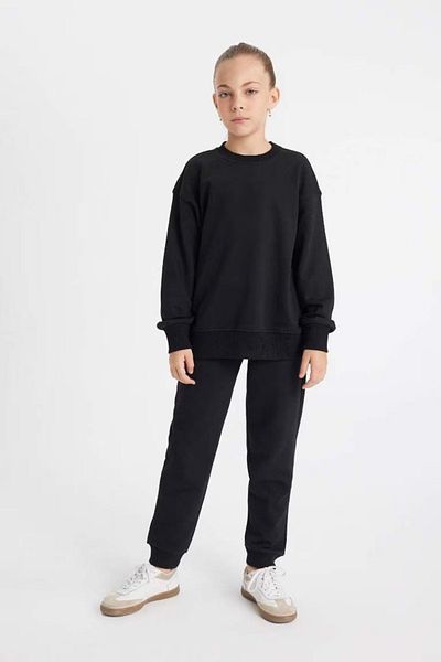DeFacto Schwarze Standard-Fit-Schul-Jogger-Jogginghose für Mädchen mit elastischen Bündchen an der Taille 25k801t01273