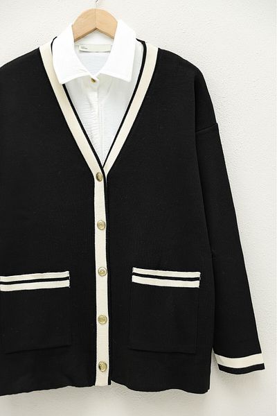 Modamorfo Strickjacke mit Metallknöpfen und Taschen – Schwarz