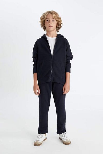 DeFacto Marineblaue, dehnbare, taillierte Schul-Jogginghose mit geradem Bein für Jungen X6955a624au