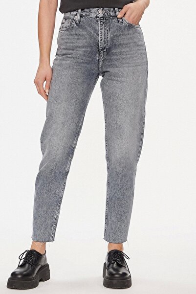 Calvin Klein Kadın Marka Deri Rozetli Yüksek Belli Daralan Paçalı Pamuklu Şık Görünüşlü Günlük Kulla