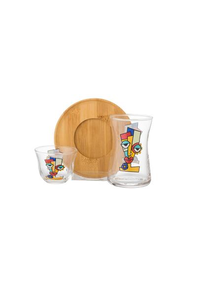 Dania A set of Arabic tea and coffee cups, drawing faces, 18 pieces