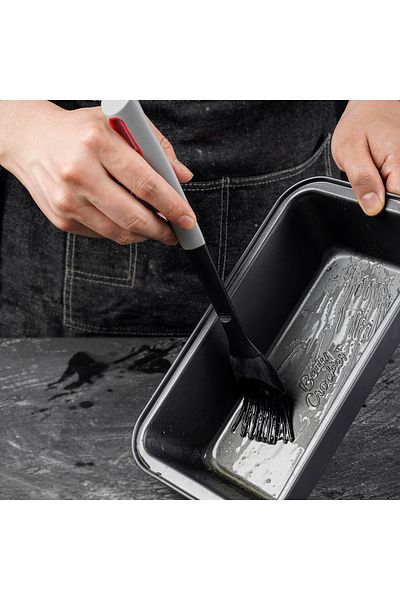 BETTY CROCKER Kitchen Silicon Brush 30.2Cm Black & Grey