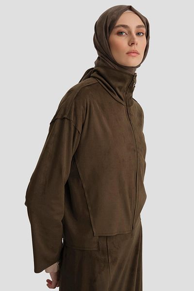 Armine Khaki Suede Set - Cut Detail, Model 24K6914