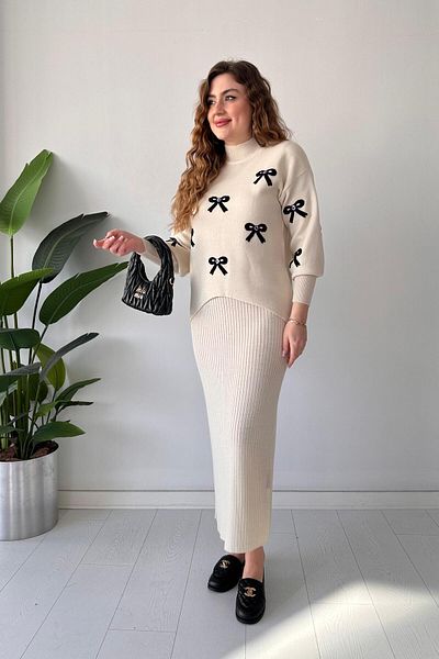 MaziButik Ecru Black Double Set - Bow Detail