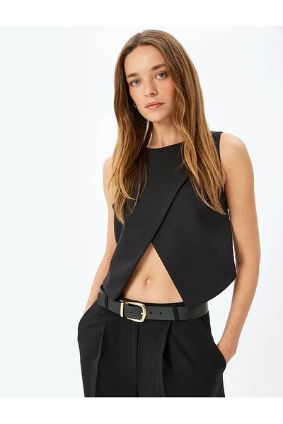 Koton Round Neck Crop Asymmetrical Double Breasted Black Women's Vest 5Sak20002Uw