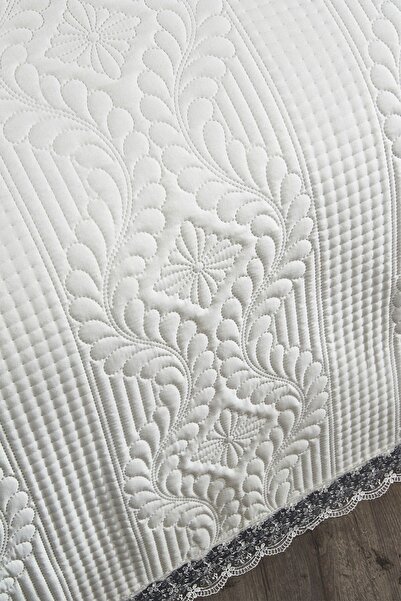 bursa çeyiz BURSA ÇEYİZ Dantelli Kapitoneli Ultrasonik Çift Kişilik Yatak Örtüsü