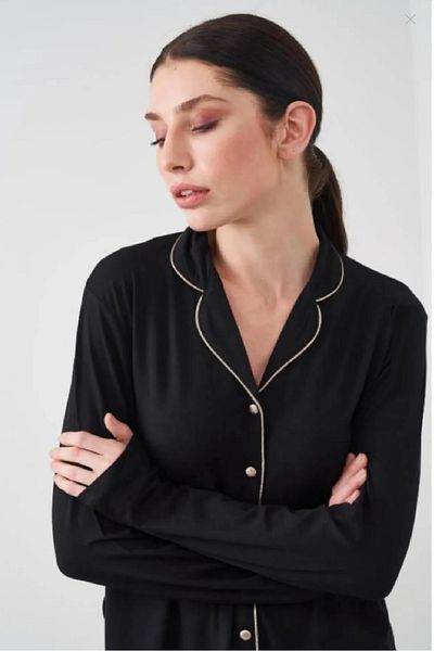 PJS 24529 بدلة بيجامة نسائية بأزرار