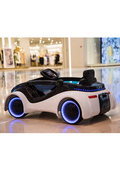 Babyhug سيارة ركوب Buggati I-Robot، 3 سنوات فما فوق، موسيقى عن بعد، LED، معتمدة من حيث السلامة - بيضاء