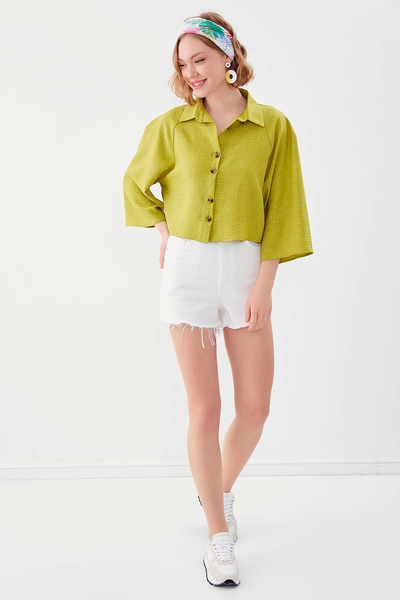 Vitrin قميص قصير فضفاض بأزرار في الأمام