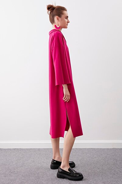 Vitrin V-nyakú kötött ruha