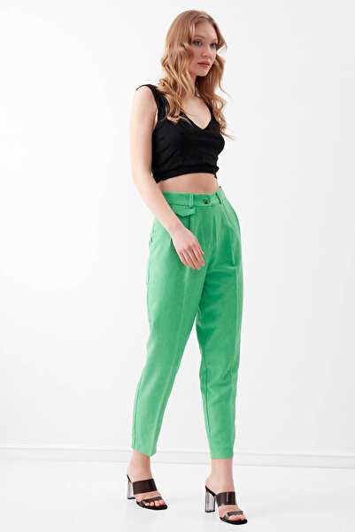 Vitrin Carrot Trousers with Small Flap Pockets