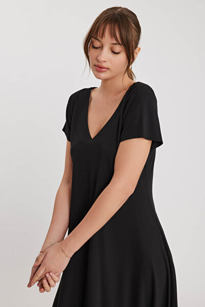 Vitrin Рокля от модален плат с двойно V-образно деколте