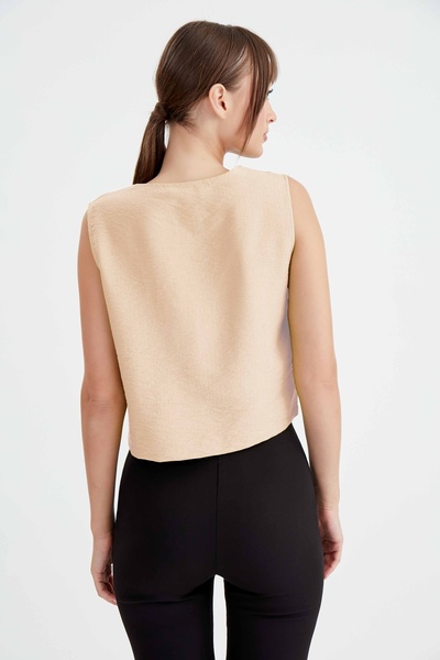 Vitrin Crop Vest - Buttoned