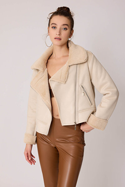 Vitrin Μαύρο καστόρι από ψεύτικη γούνα Λεπτομερές κοντό μπουφάν Biker