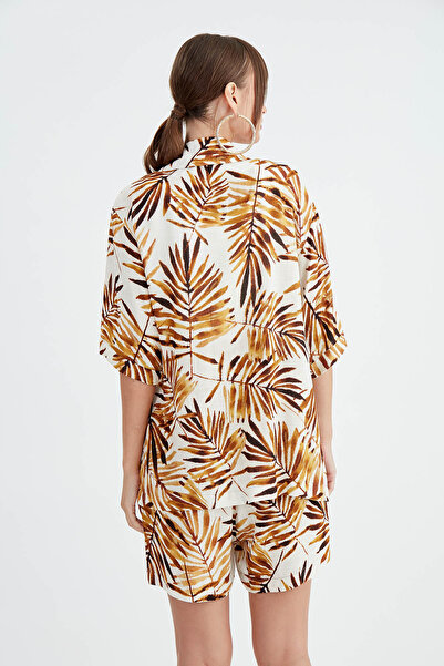 Vitrin Μπουφάν με casual σχέδιο