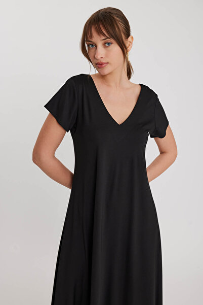 Vitrin Рокля от модален плат с двойно V-образно деколте