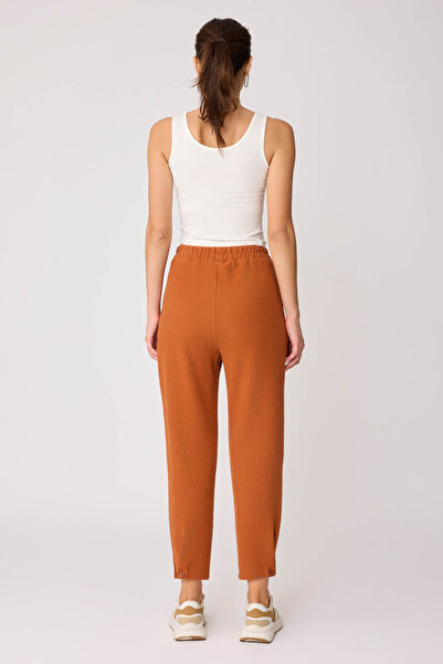 Vitrin Beli Lastikli Paçası Düğmeli Triko Pantolon