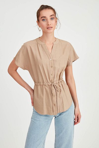 Vitrin Lockere Bluse mit gerafftem Taillenknopf